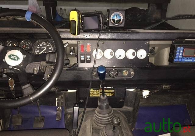 1997' Land Rover Defender 90 300 TDi photo #5