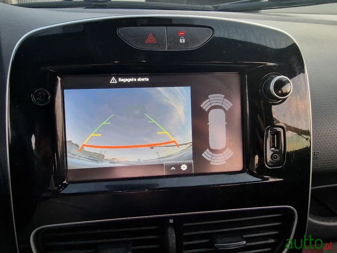 2018' Renault Clio photo #2