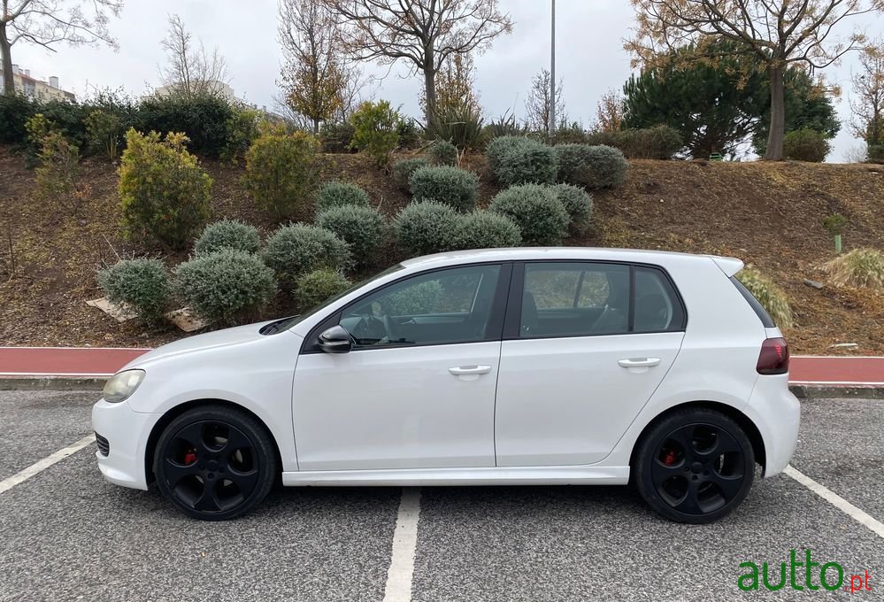 2011' Volkswagen Golf 1.6 Tdi Edition photo #3