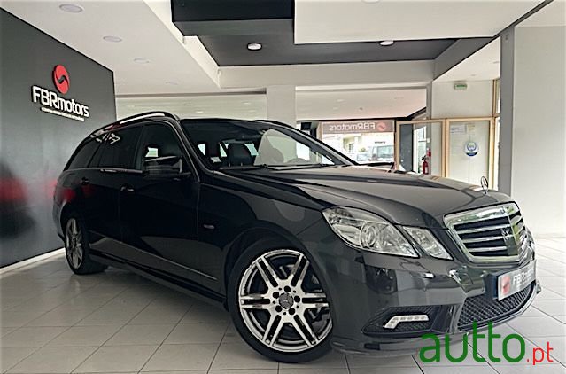 2010' Mercedes-Benz E-250 photo #3