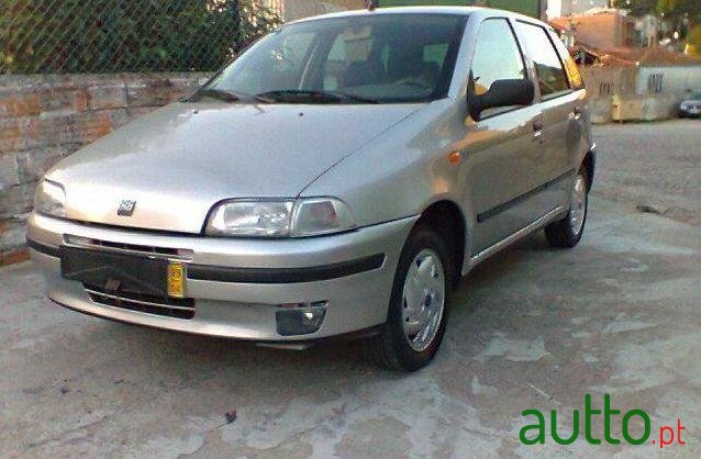 1999' Fiat Punto 70 Td Stile photo #1