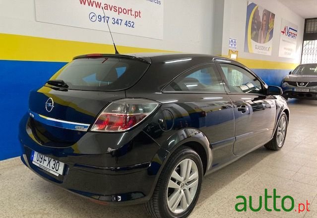 2008' Opel Astra Gtc photo #3