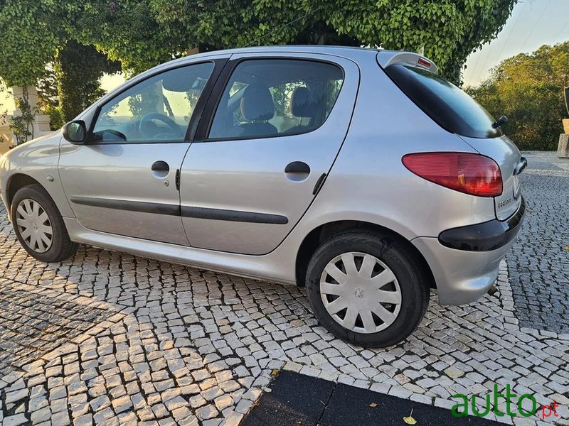 2001' Peugeot 206 photo #5