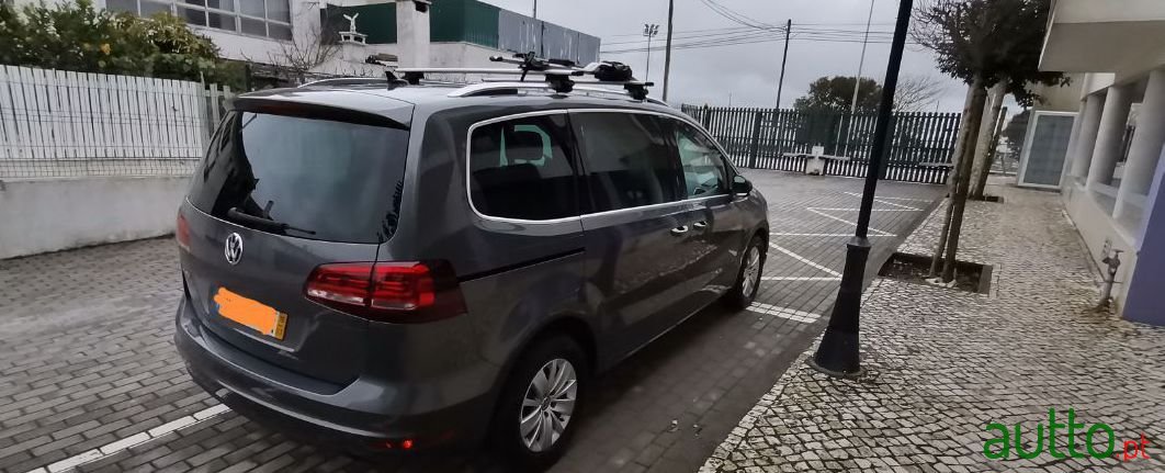 2016' Volkswagen Sharan photo #4