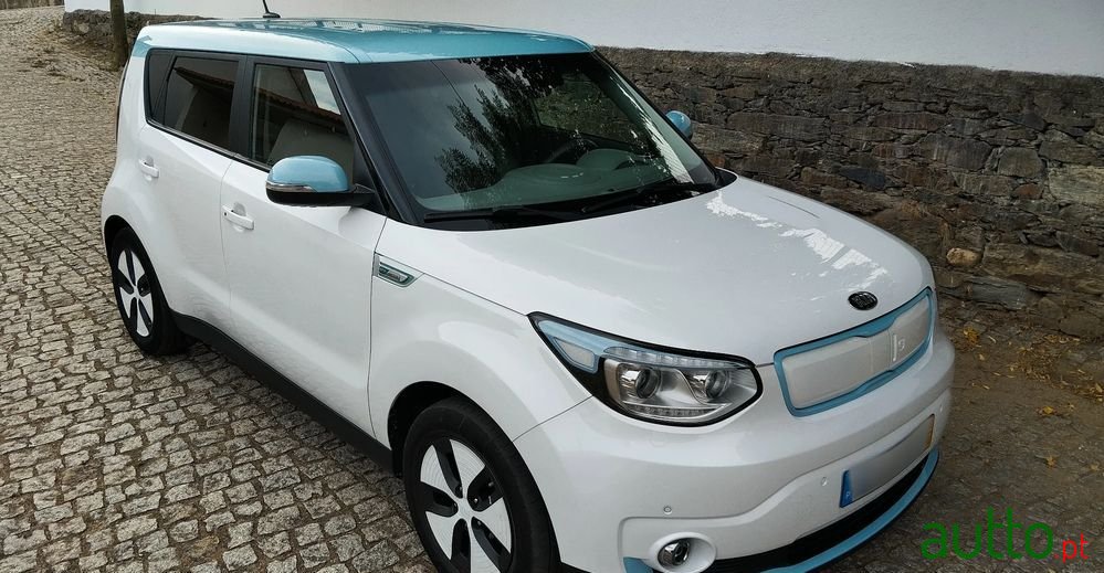 2015' Kia E-Soul photo #2