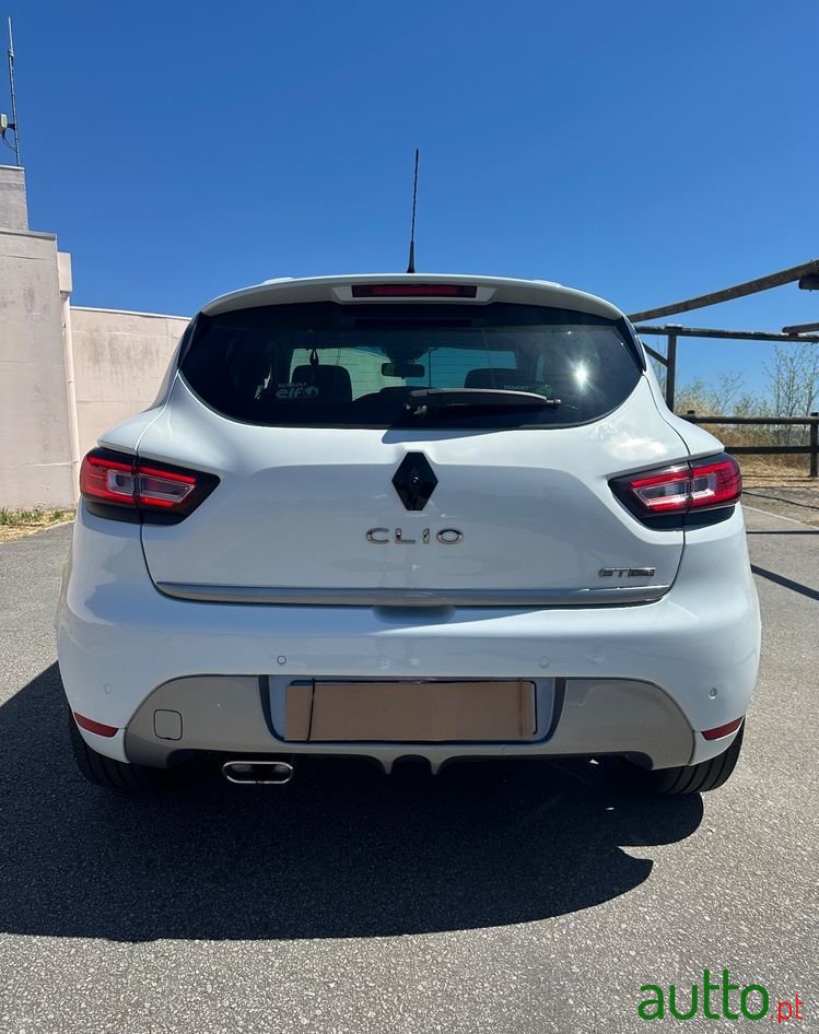 2017' Renault Clio photo #3