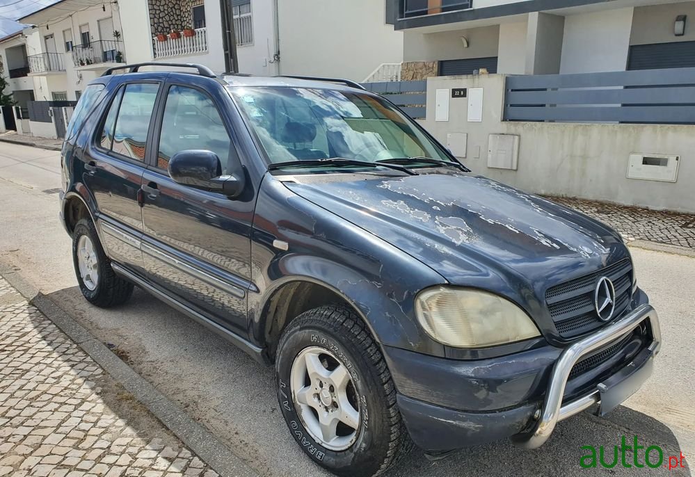 1998' Mercedes-Benz Classe M Standard photo #2