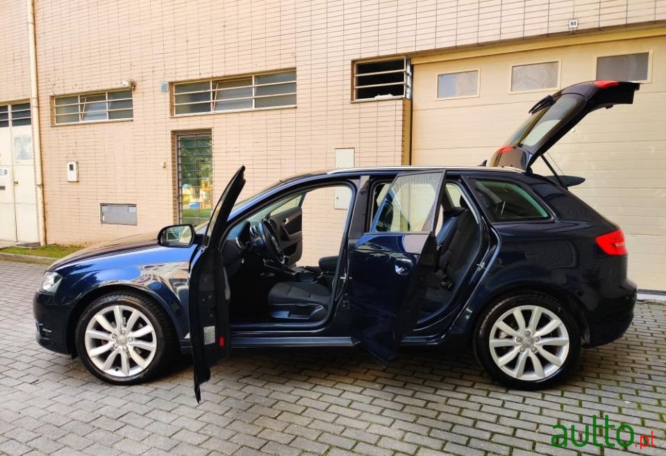 2012' Audi A3 Sportback photo #2