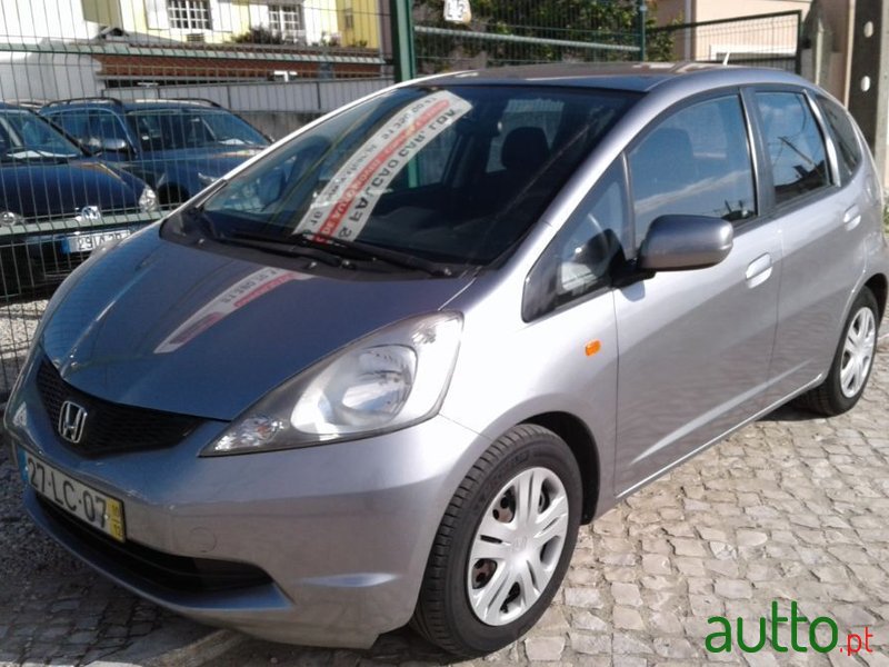 2010' Honda Jazz photo #1