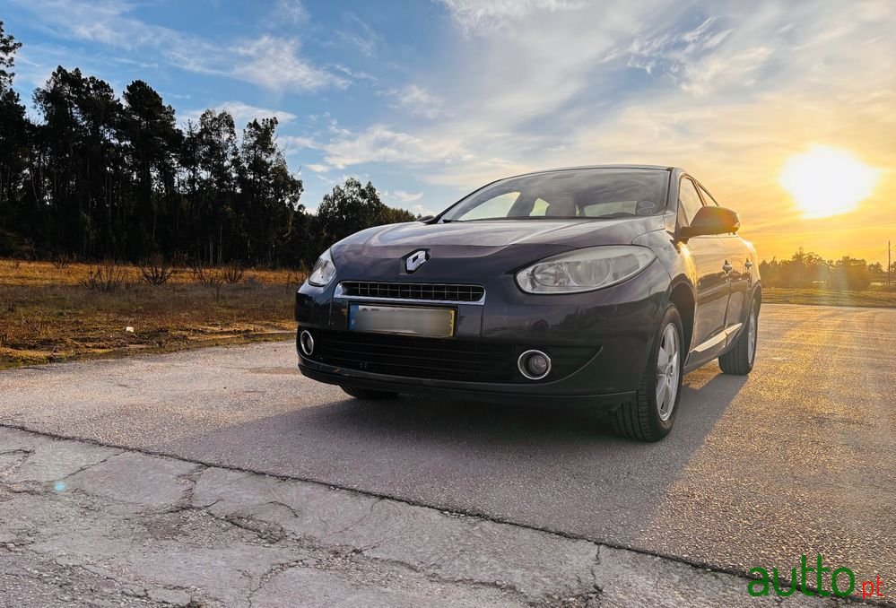 2010' Renault Fluence photo #4