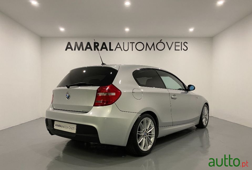 2008' BMW 123 photo #3