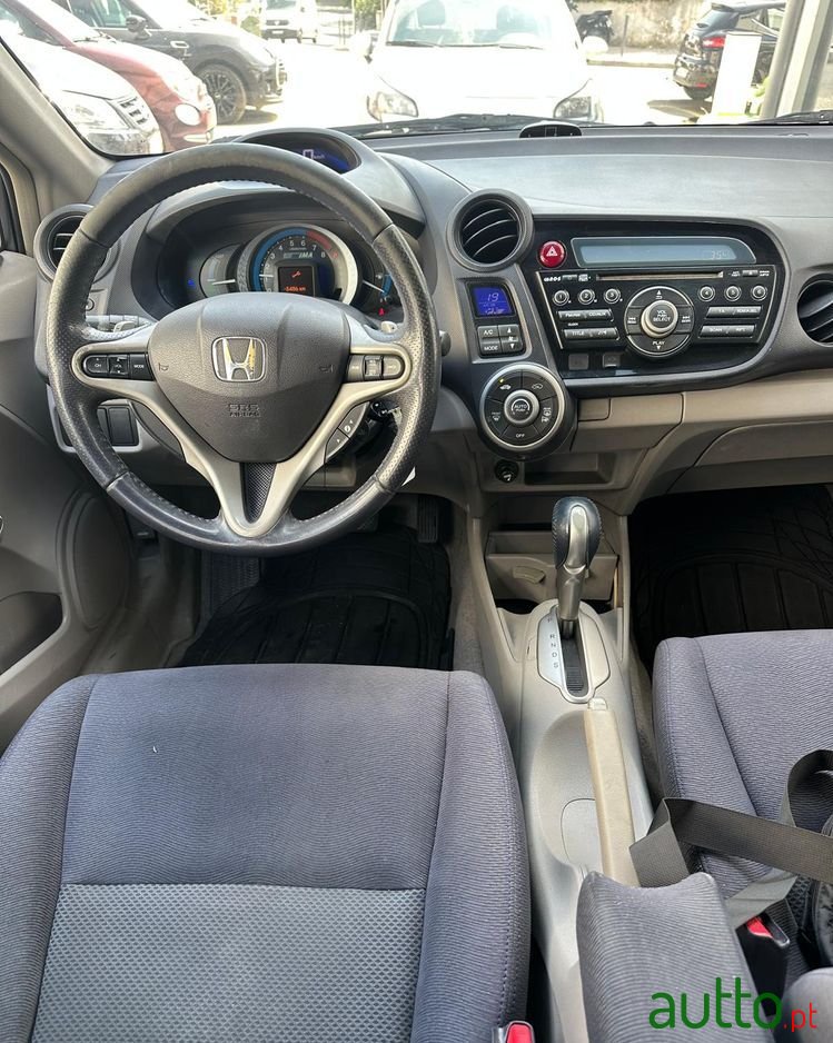2010' Honda Insight photo #6