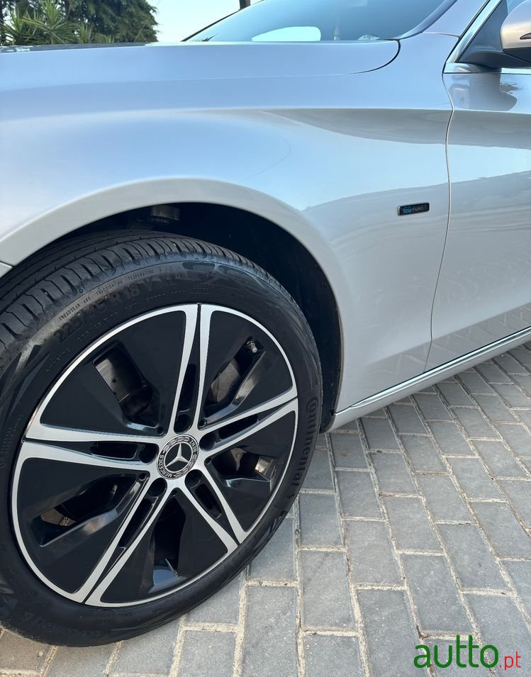 2020' Mercedes-Benz C 300 De Avantgarde photo #5