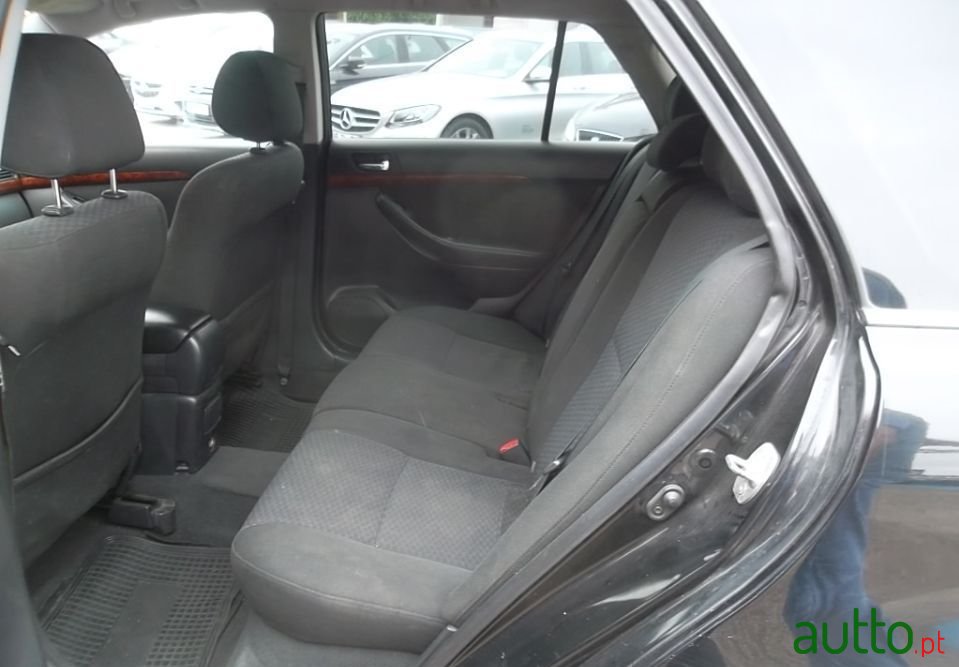 2006' Toyota Avensis Sw photo #5