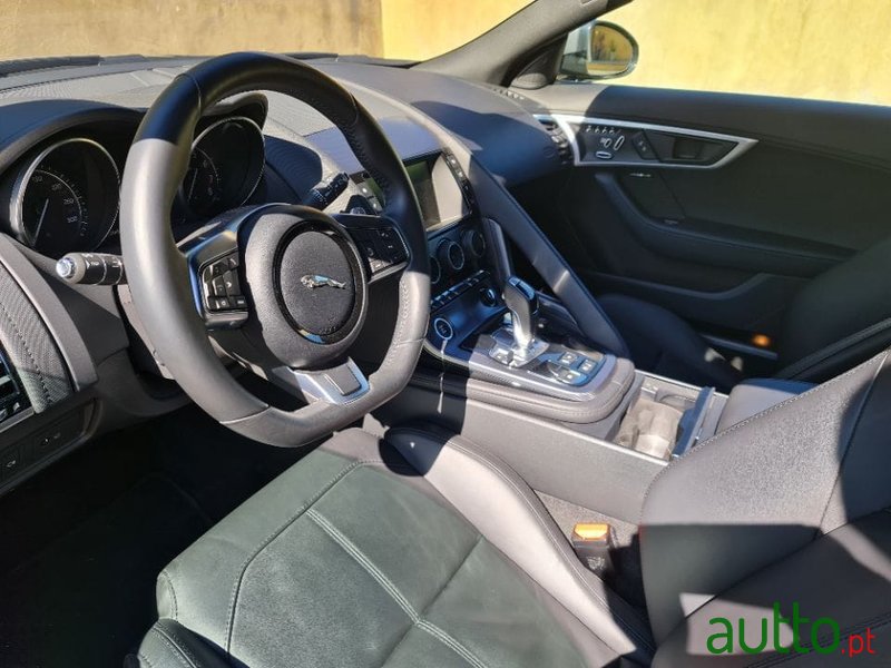 2018' Jaguar F-Type photo #6