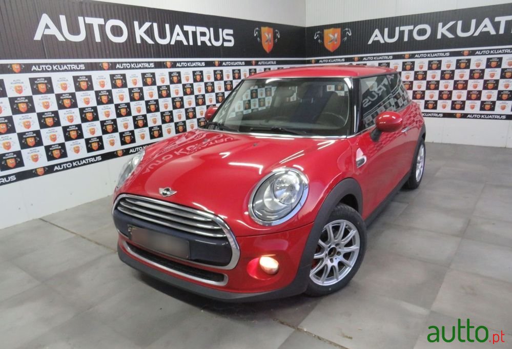 2017' MINI Cooper D photo #5