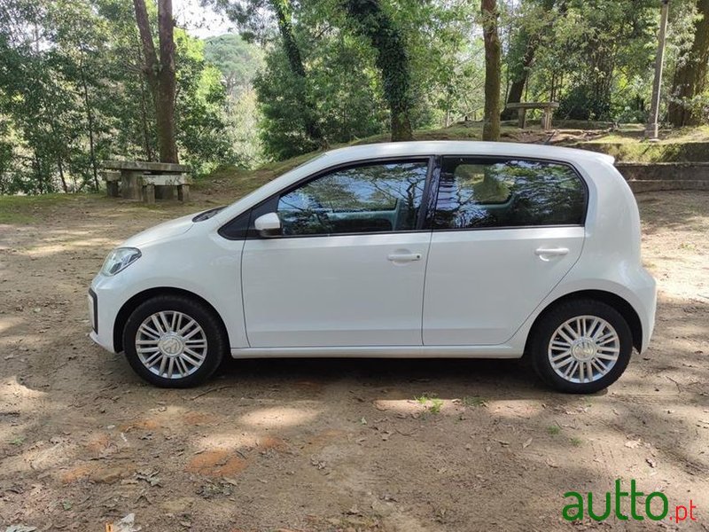 2018' Volkswagen Up photo #3