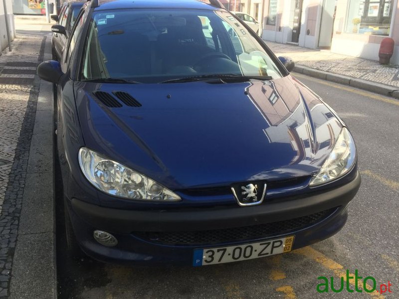 2005' Peugeot 206 Sw photo #1