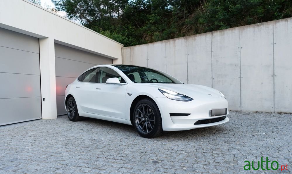 2019' Tesla Model 3 photo #3