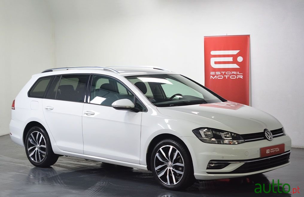 2019' Volkswagen Golf Variant photo #1