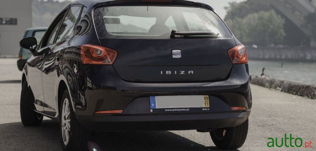 2008' SEAT Ibiza photo #2