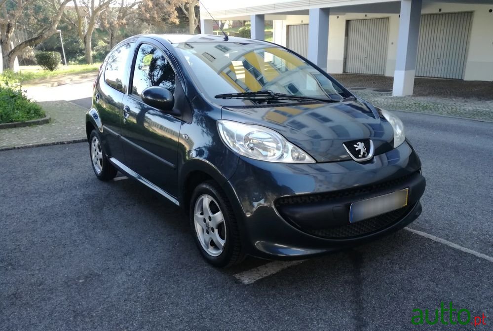 2008' Peugeot 107 1.0 Trendy photo #1