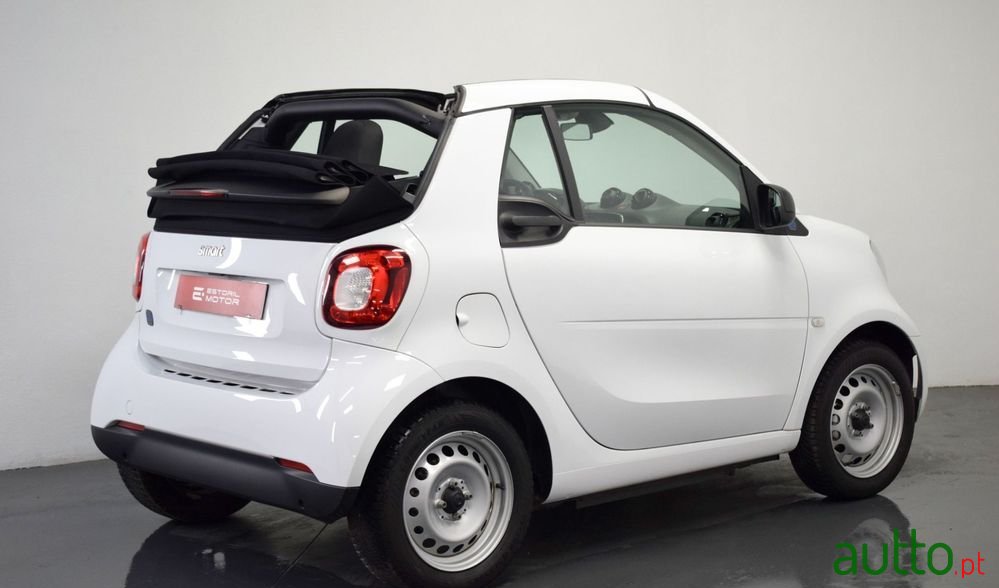 2021' Smart Fortwo Eq Passion photo #3