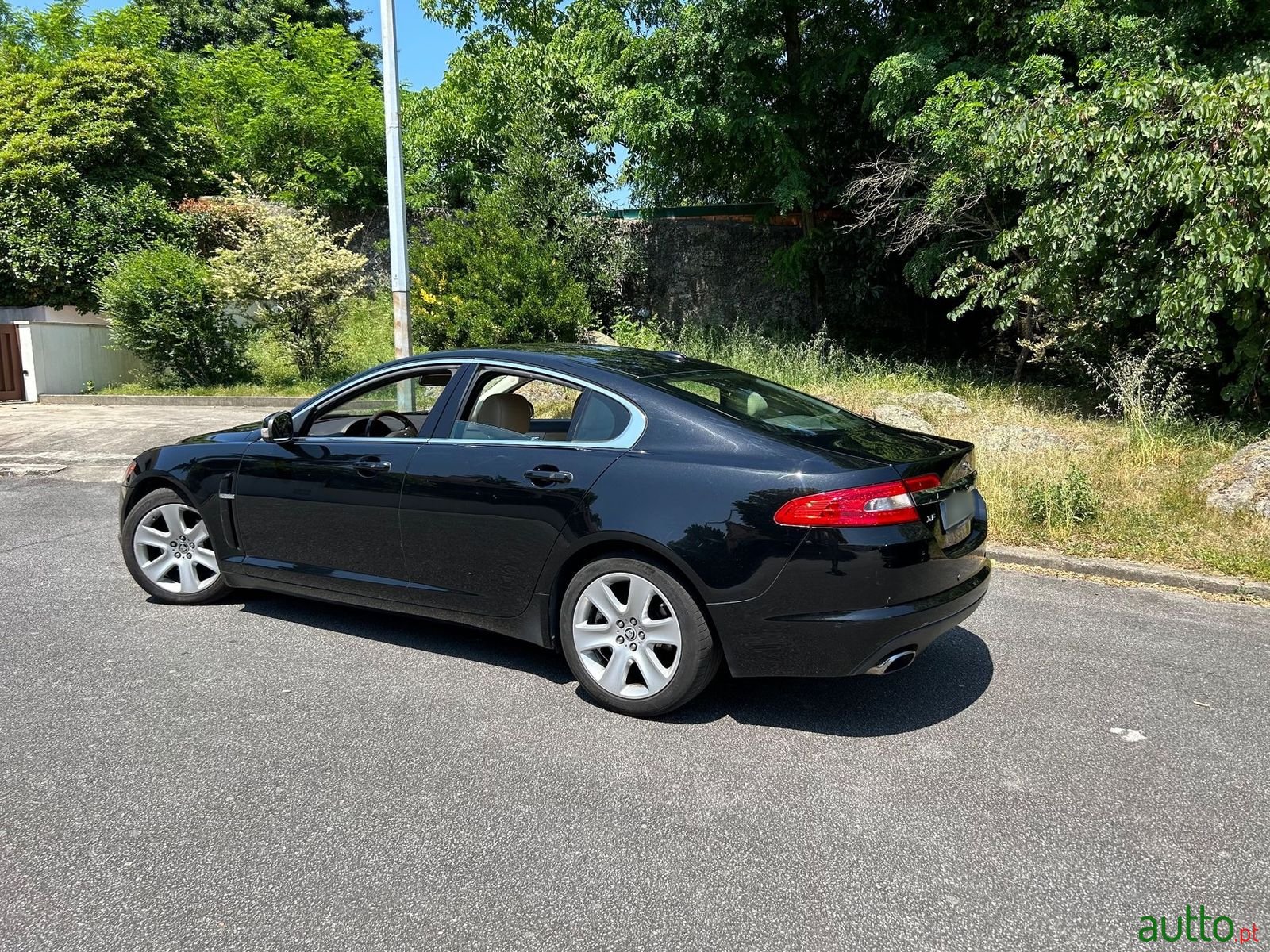 2008' Jaguar XF photo #1