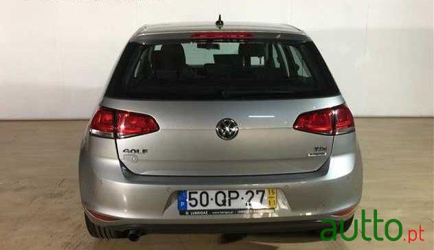 2015' Volkswagen Golf photo #2