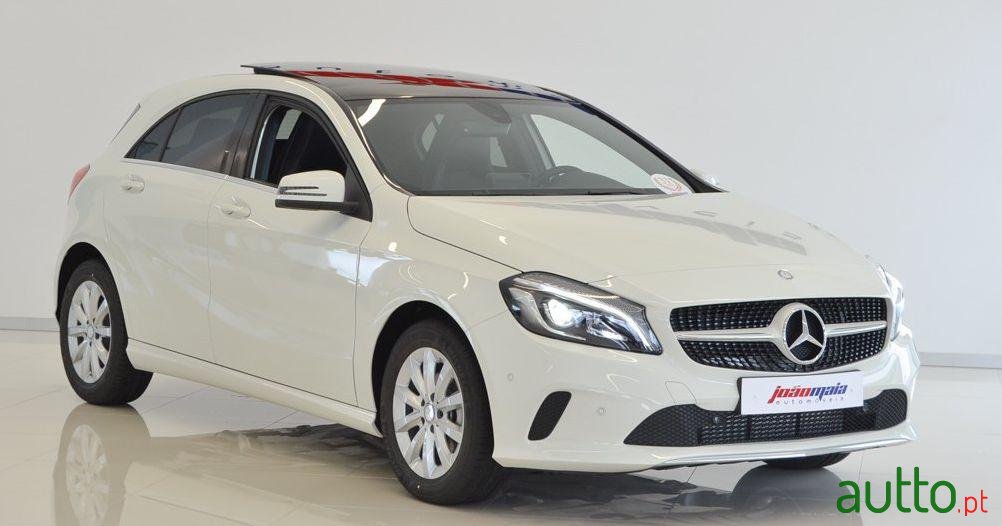 2016' Mercedes-Benz A 180 d Style photo #2