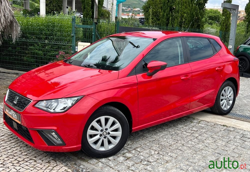 2020' SEAT Ibiza 1.0 Tgi S&S Style photo #1