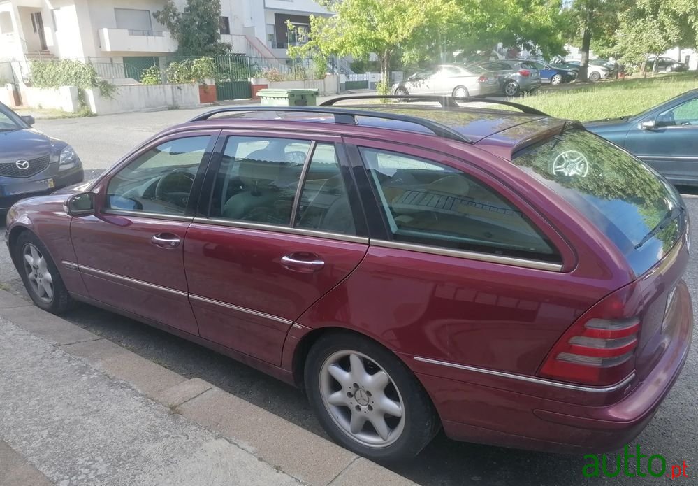 2002' Mercedes-Benz Classe C photo #2