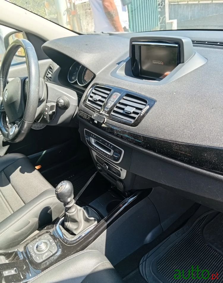 2014' Renault Megane 1.5 Dci Bose Edition photo #5