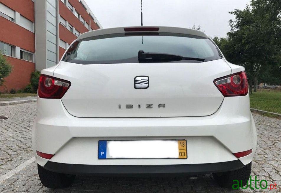 2013' SEAT Ibiza 1.6 Tdi Style photo #2