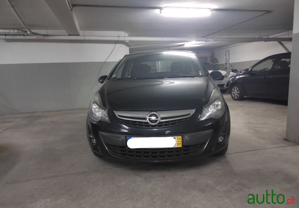 2014' Opel Corsa photo #3