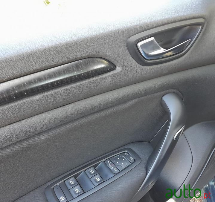 2017' Renault Megane Sport Tourer photo #6