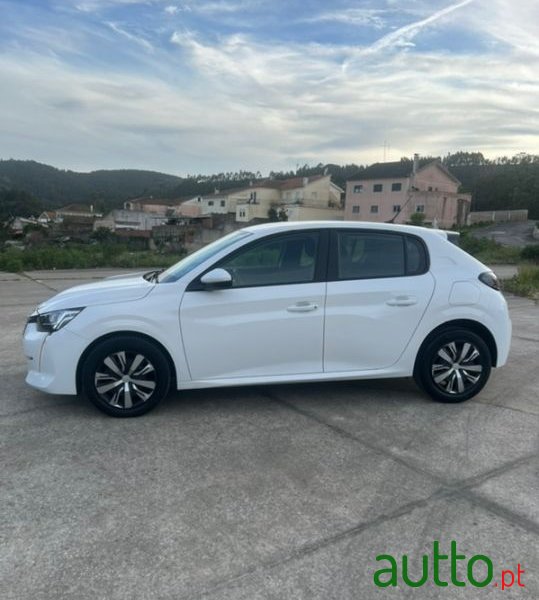 2020' Peugeot 208 photo #4