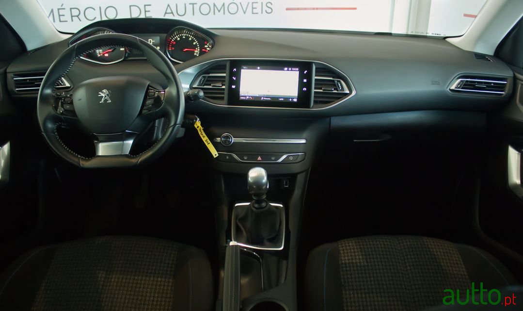 2019' Peugeot 308 photo #6