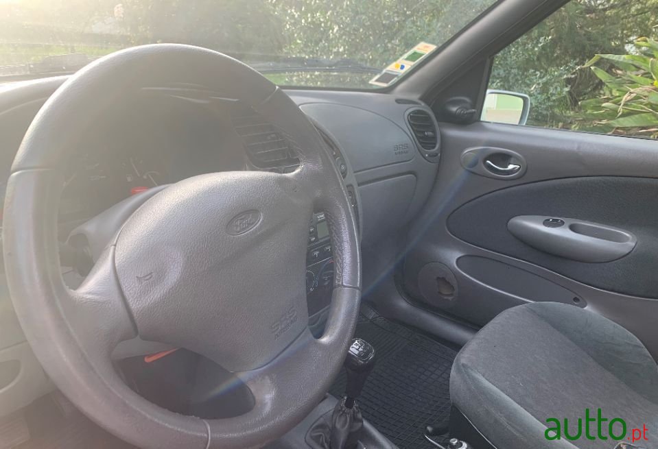 2000' Ford Fiesta photo #6