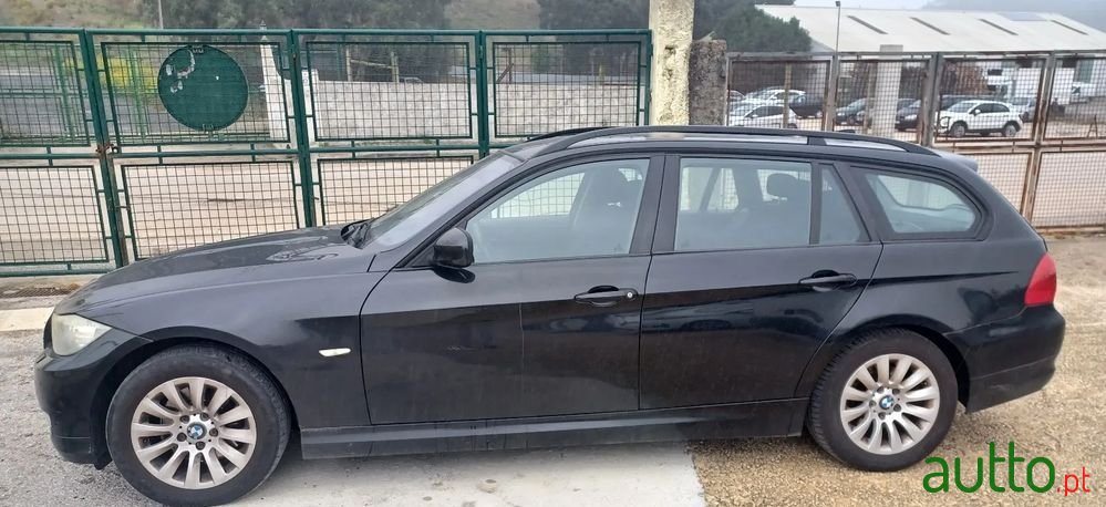 2009' BMW Série 3 D Touring photo #5