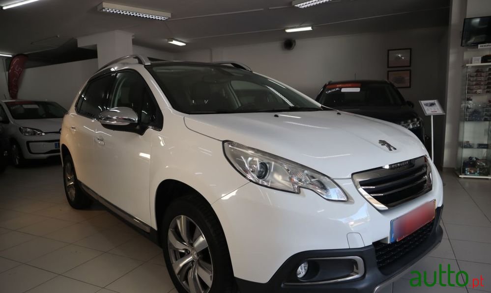 2015' Peugeot 2008 photo #6