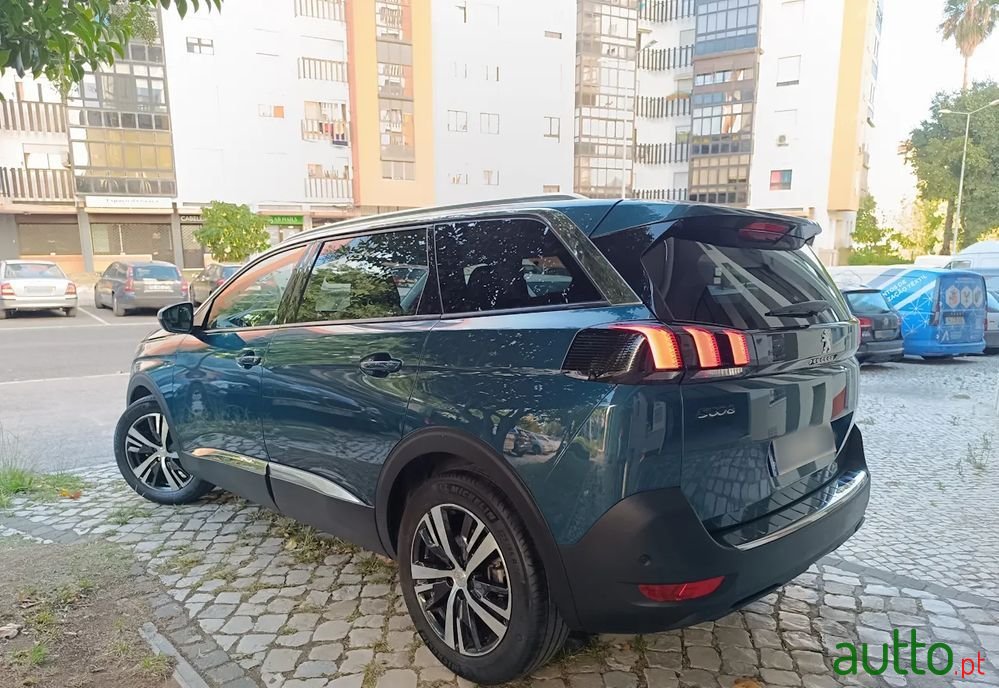 2019' Peugeot 5008 photo #4