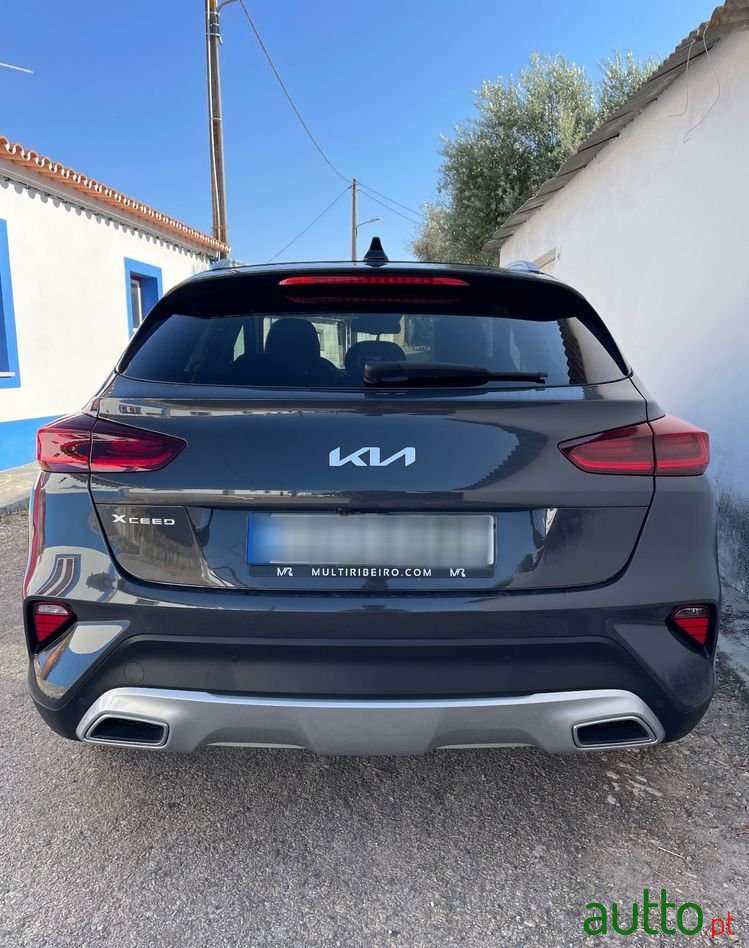 2022' Kia XCeed photo #2