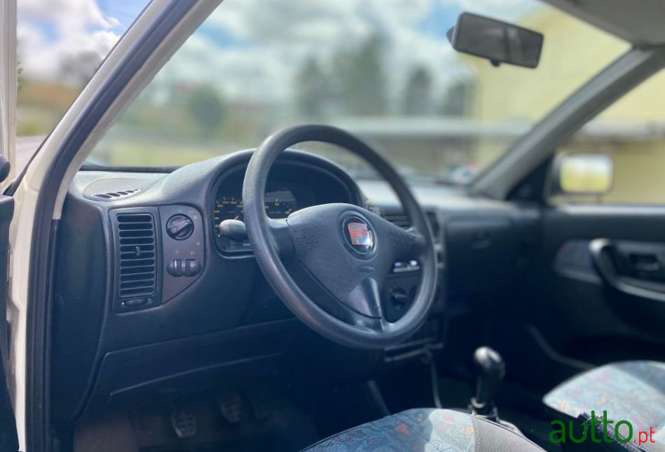 1998' SEAT Ibiza photo #2