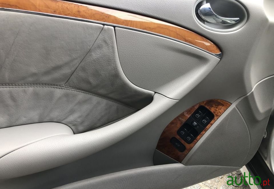 2004' Mercedes-Benz Clk-200 photo #5