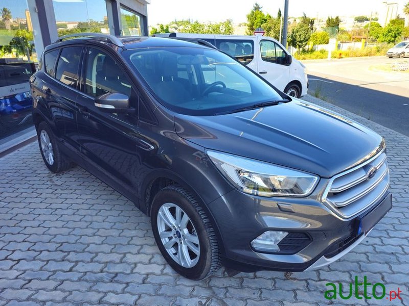 2017' Ford Kuga photo #3