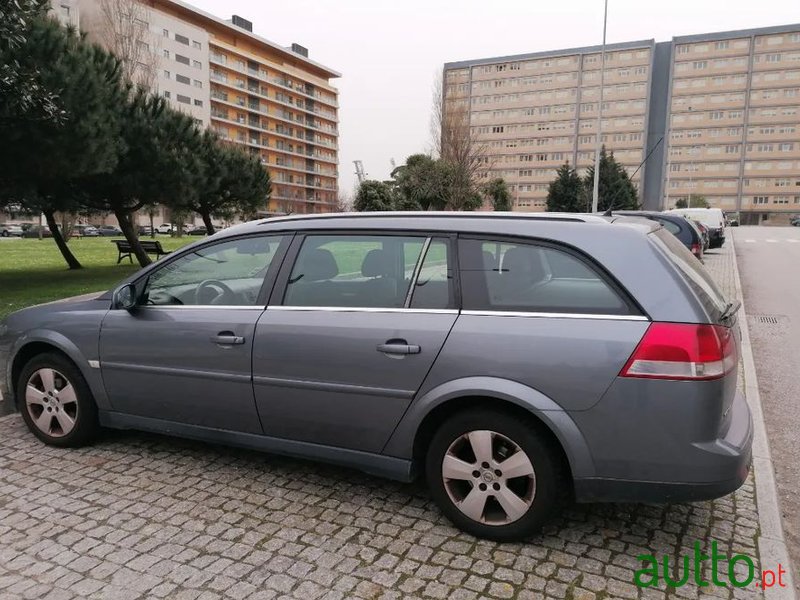 2004' Opel Vectra Caravan photo #2