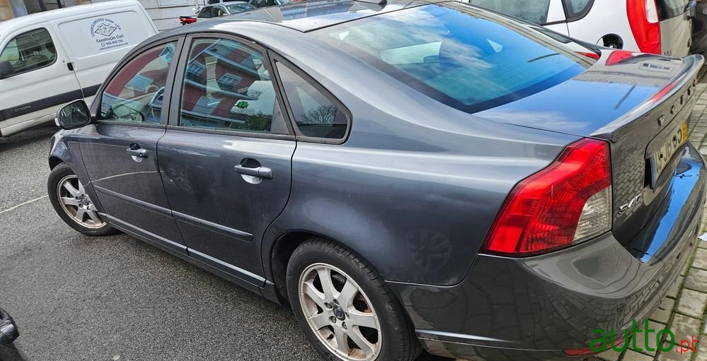 2010' Volvo S40 1.6 D Drive photo #3