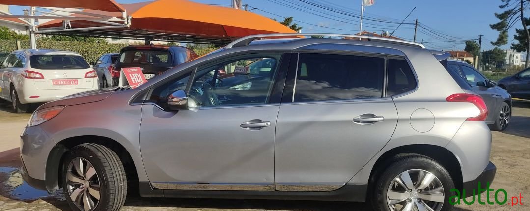 2014' Peugeot 2008 photo #6