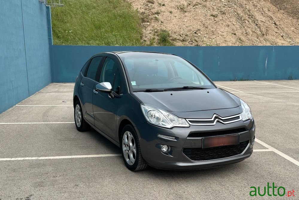 2014' Citroen C3 1.2 Vti Exclusive photo #2